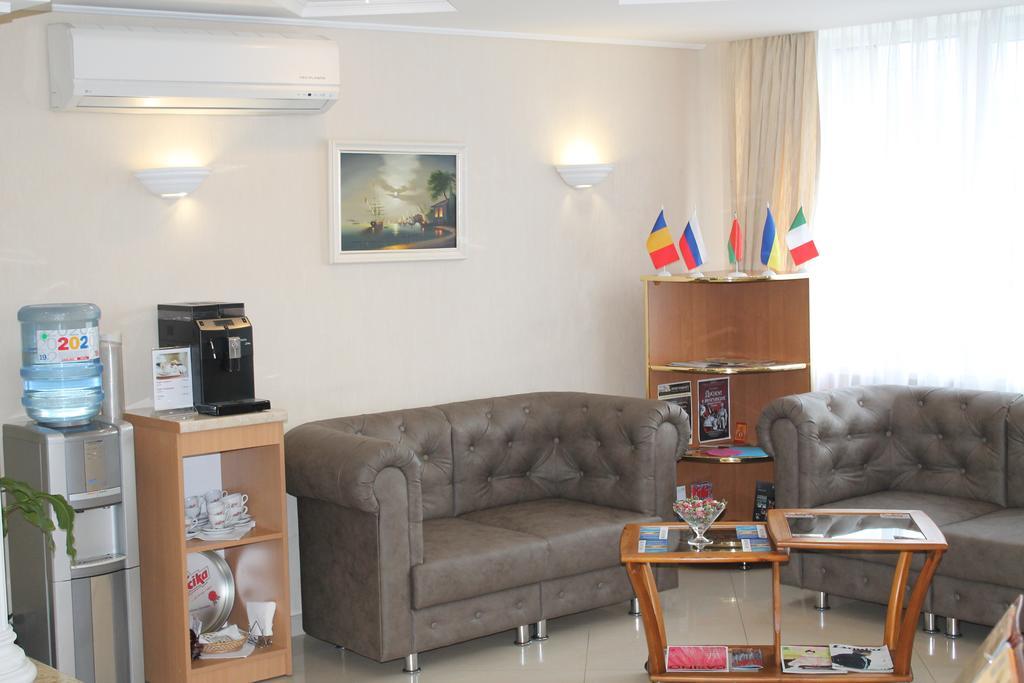 Paradise Hotel Gomel Luaran gambar