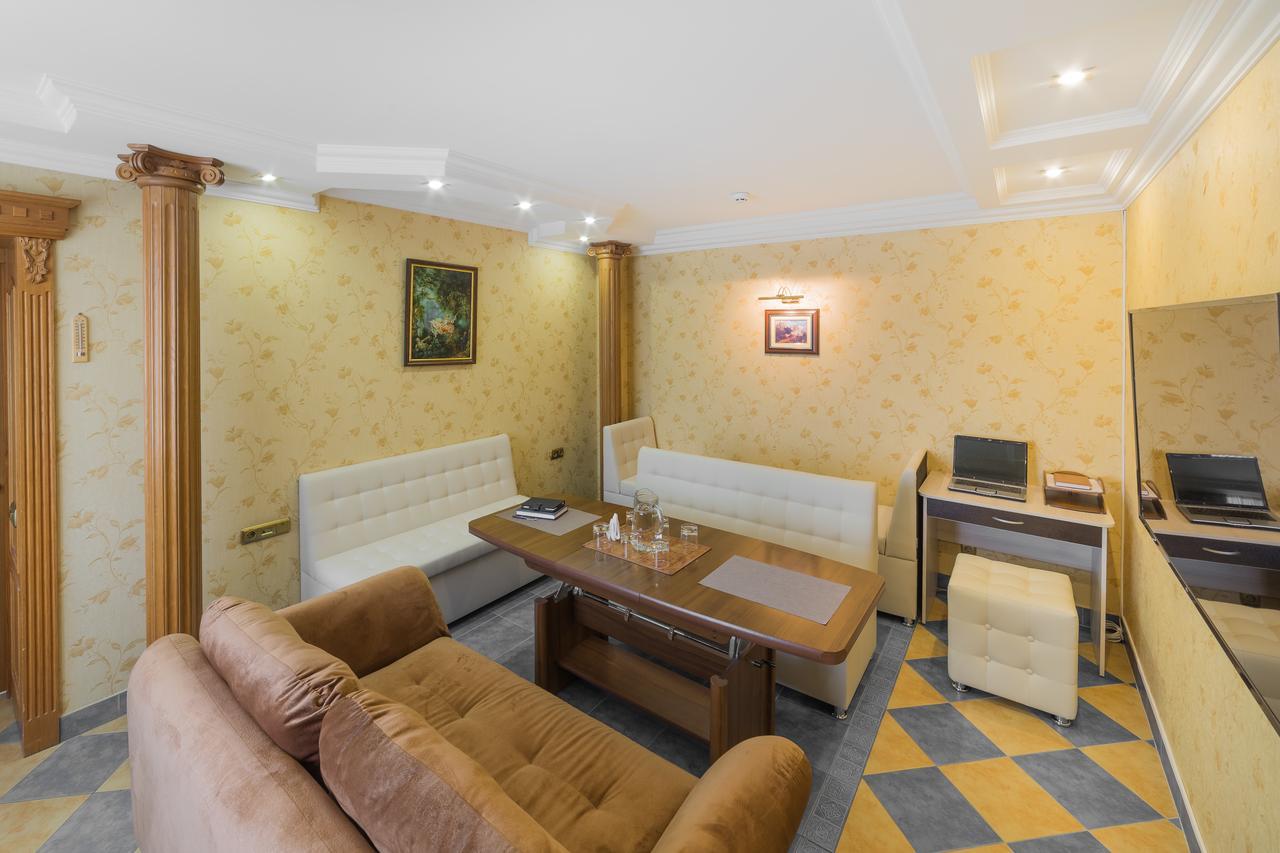 Paradise Hotel Gomel Luaran gambar